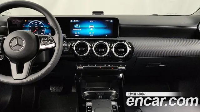 Mercedes-Benz A-Class 2020 — фото 14