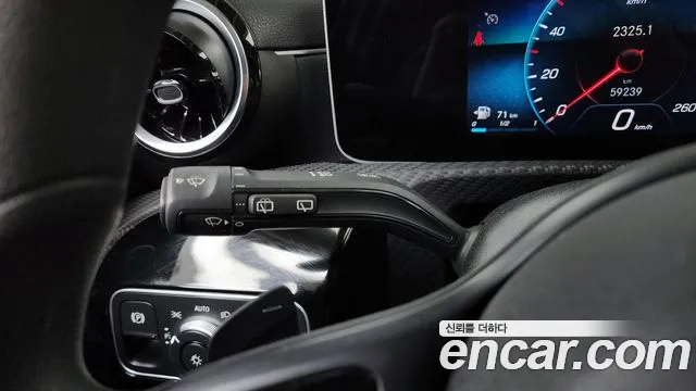 Mercedes-Benz A-Class 2020 — фото 19