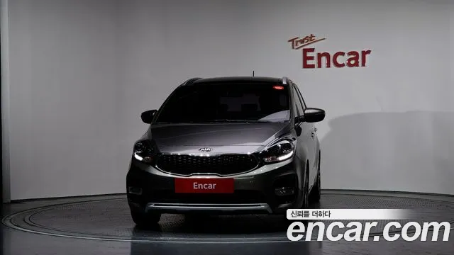 Kia Carens 2017 — фото 3