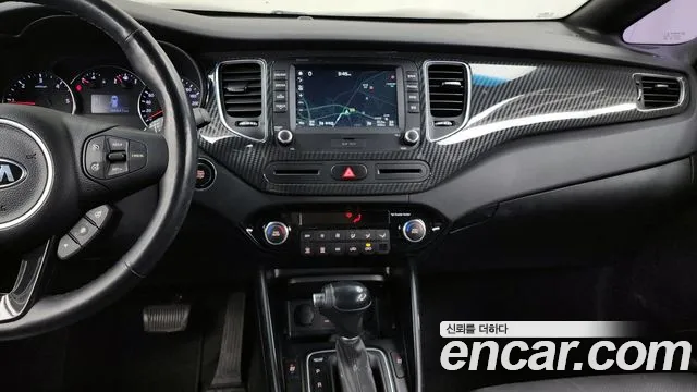 Kia Carens 2017 — фото 14