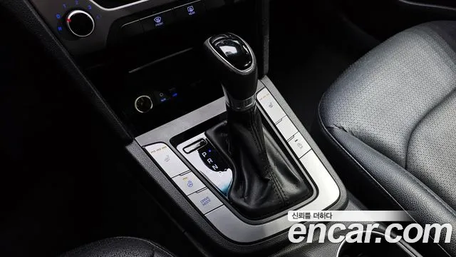 Hyundai AVANTE 2017 — фото 9