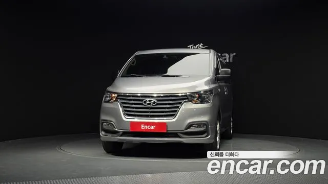 Hyundai Starex 2019 — фото 3