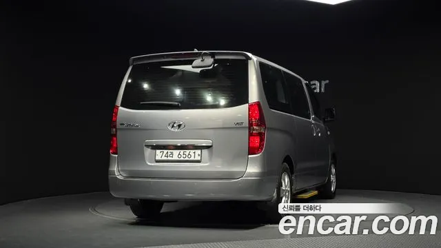 Hyundai Starex 2019 — фото 4