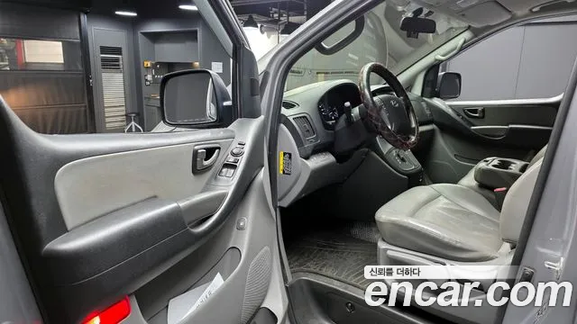 Hyundai Starex 2019 — фото 11