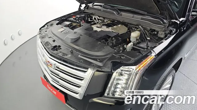 Cadillac Escalade 2018 — фото 6