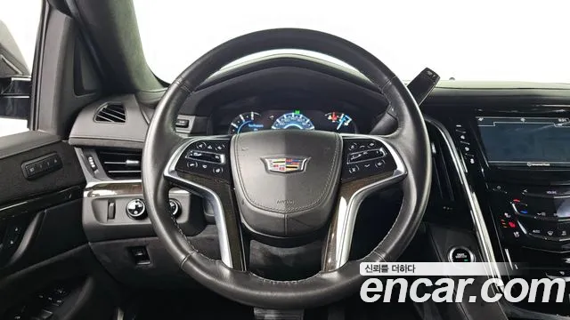 Cadillac Escalade 2018 — фото 14