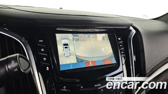 Cadillac Escalade 2018 — фото 16