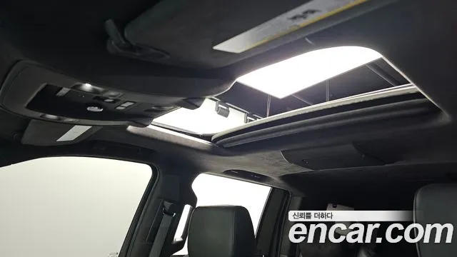 Cadillac Escalade 2018 — фото 17