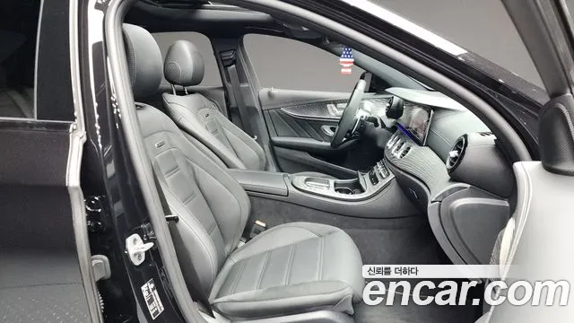 Mercedes-Benz E-Class 2023 — фото 11
