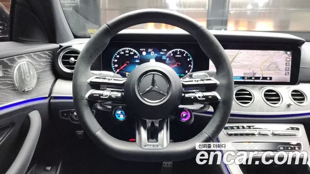 Mercedes-Benz E-Class 2023 — фото 13