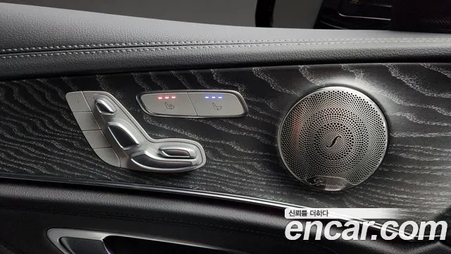 Mercedes-Benz E-Class 2023 — фото 18
