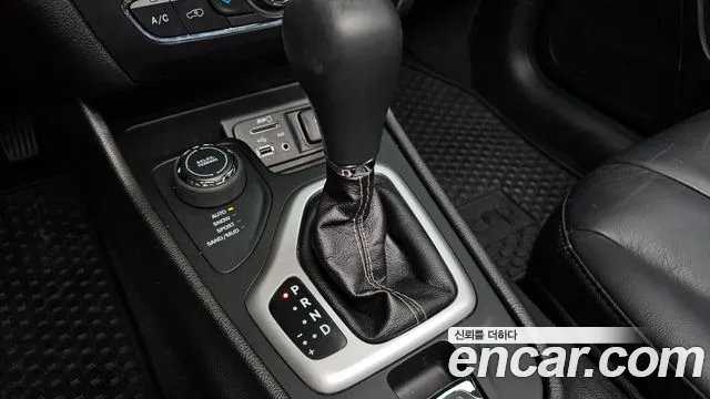 Jeep Cherokee 2018 — фото 9