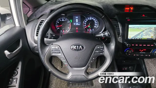 Kia K3 2015 — фото 14