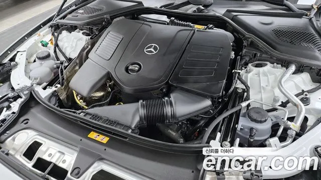 Mercedes-Benz E-Class 2025 — фото 6