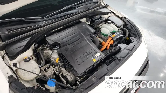Hyundai Ioniq 2016 — фото 6