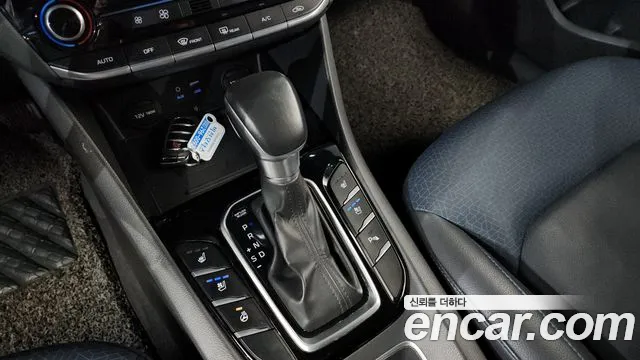 Hyundai Ioniq 2016 — фото 9