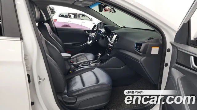 Hyundai Ioniq 2016 — фото 11