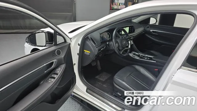 Hyundai Sonata 2020 — фото 10