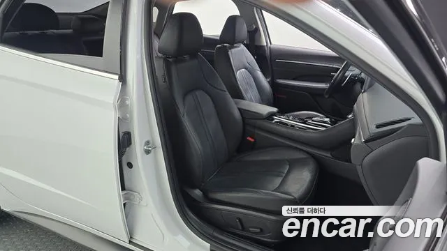 Hyundai Sonata 2020 — фото 12