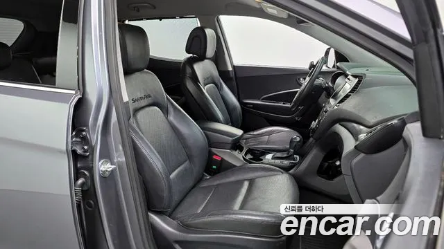 Hyundai Santafe 2016 — фото 10