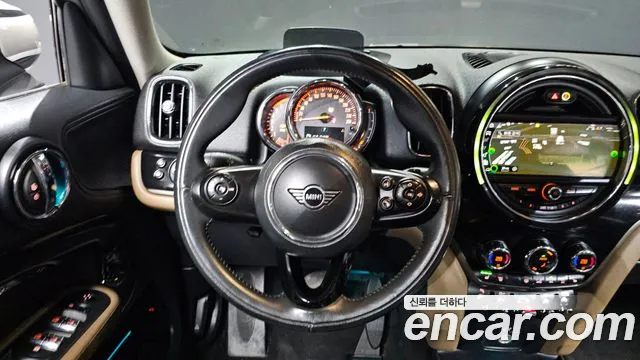 Mini Countryman 2020 — фото 13