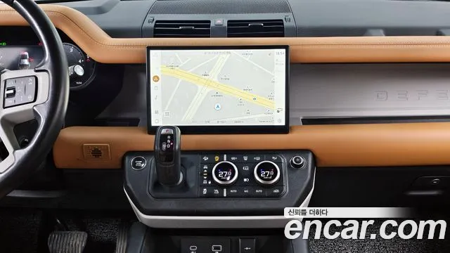Land Rover Defender 2023 — фото 14