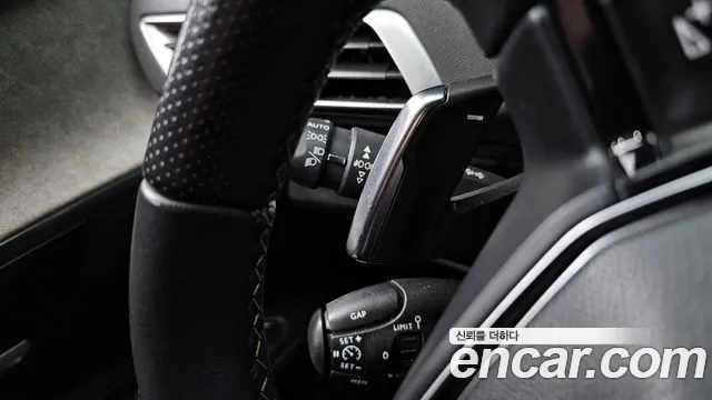 Peugeot 3008 2019 — фото 18