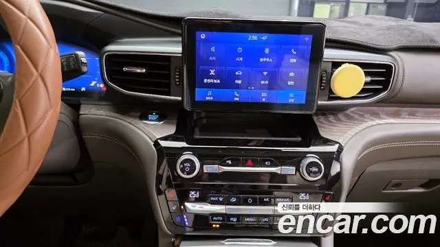 Ford Explorer 2021 — фото 17