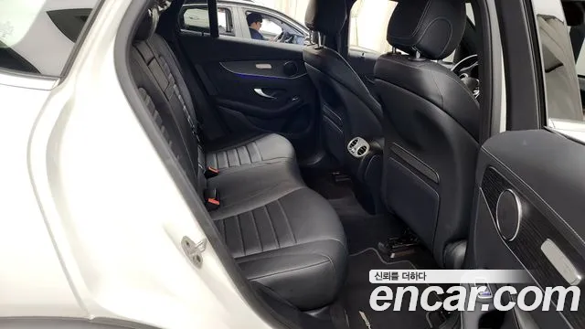 Mercedes-Benz GLC-Class 2023 — фото 12