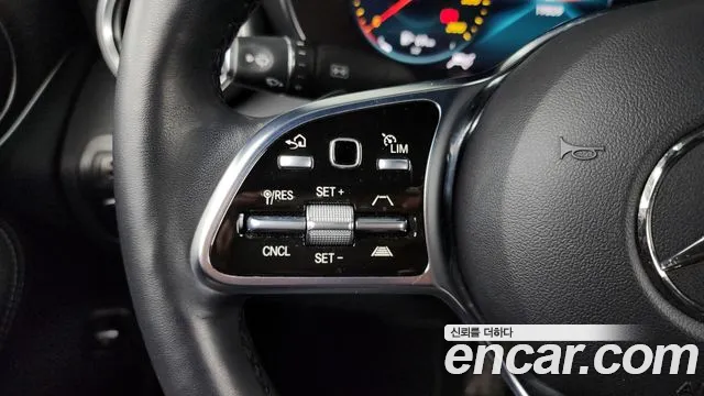 Mercedes-Benz GLC-Class 2023 — фото 17