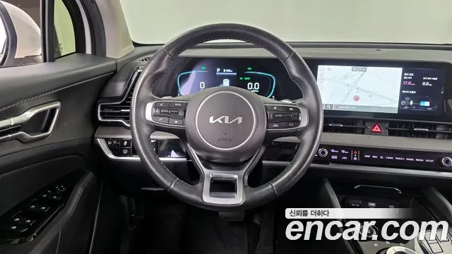 Kia Sportage 2023 — фото 13