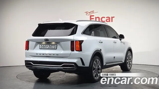 Kia Sorento 2021 — фото 1