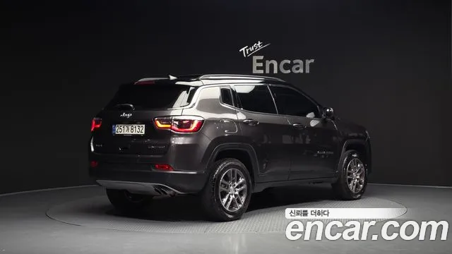 Jeep Compass 2020 — фото 2