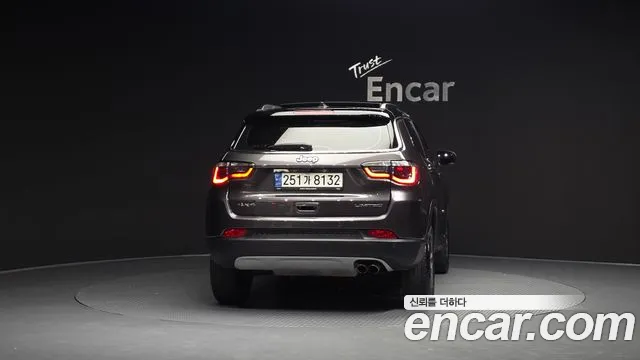 Jeep Compass 2020 — фото 4