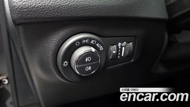 Jeep Compass 2020 — фото 17