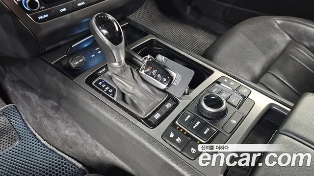 Hyundai Genesis 2016 — фото 9