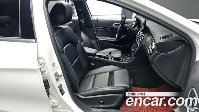 Mercedes-Benz GLA-Class 2019 — фото 10