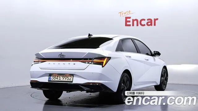 Hyundai AVANTE 2023 — фото 2