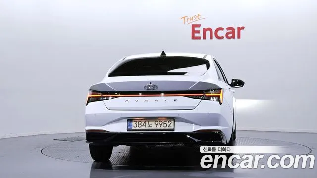 Hyundai AVANTE 2023 — фото 4