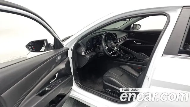 Hyundai AVANTE 2023 — фото 11