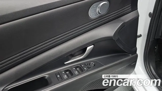 Hyundai AVANTE 2023 — фото 12