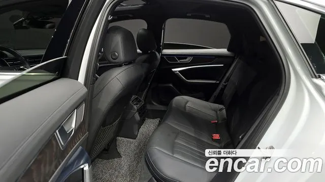 Audi A6 2022 — фото 12