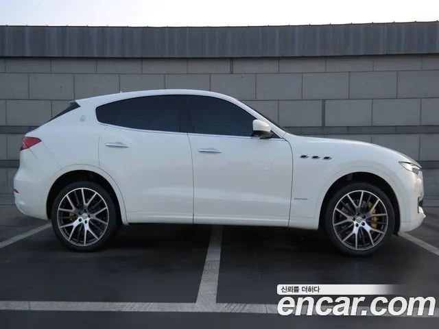 Maserati Levante 2018 — фото 5