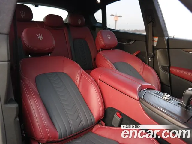 Maserati Levante 2018 — фото 14