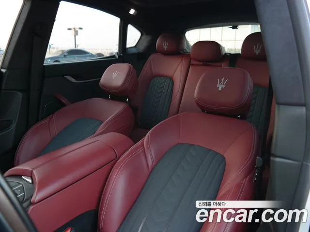 Maserati Levante 2018 — фото 15