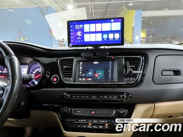 Kia Canival 2016 — фото 11