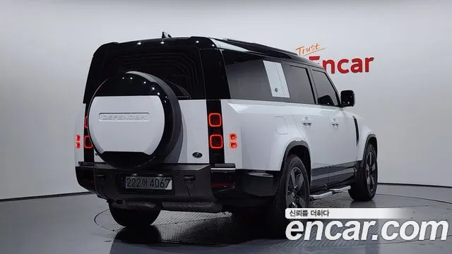 Land Rover Defender 2023 — фото 2