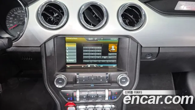 Ford Mustang 2016 — фото 15