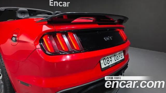 Ford Mustang 2016 — фото 19