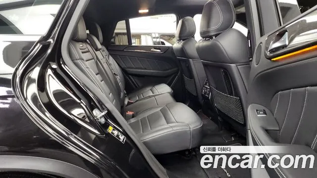 Mercedes-Benz GLE-Class 2019 — фото 11